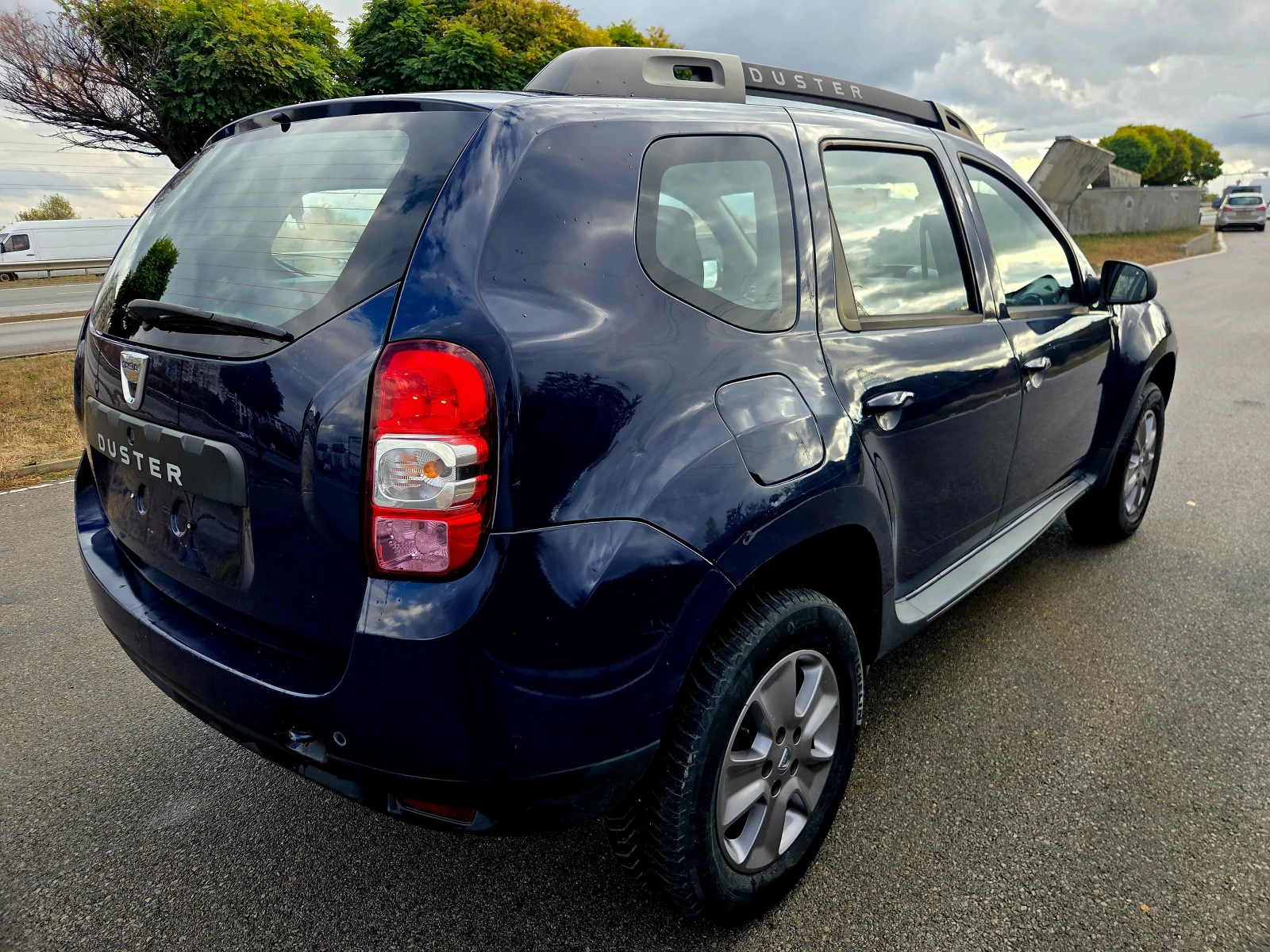 Dacia Duster 1, 6  ГАЗ  УНИКАТ, снимка 6 - Автомобили и джипове - 56612106