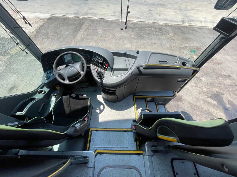 Mercedes-Benz Tourismo Ръчна кутия 52 места, снимка 16 - Бусове и автобуси - 51315656