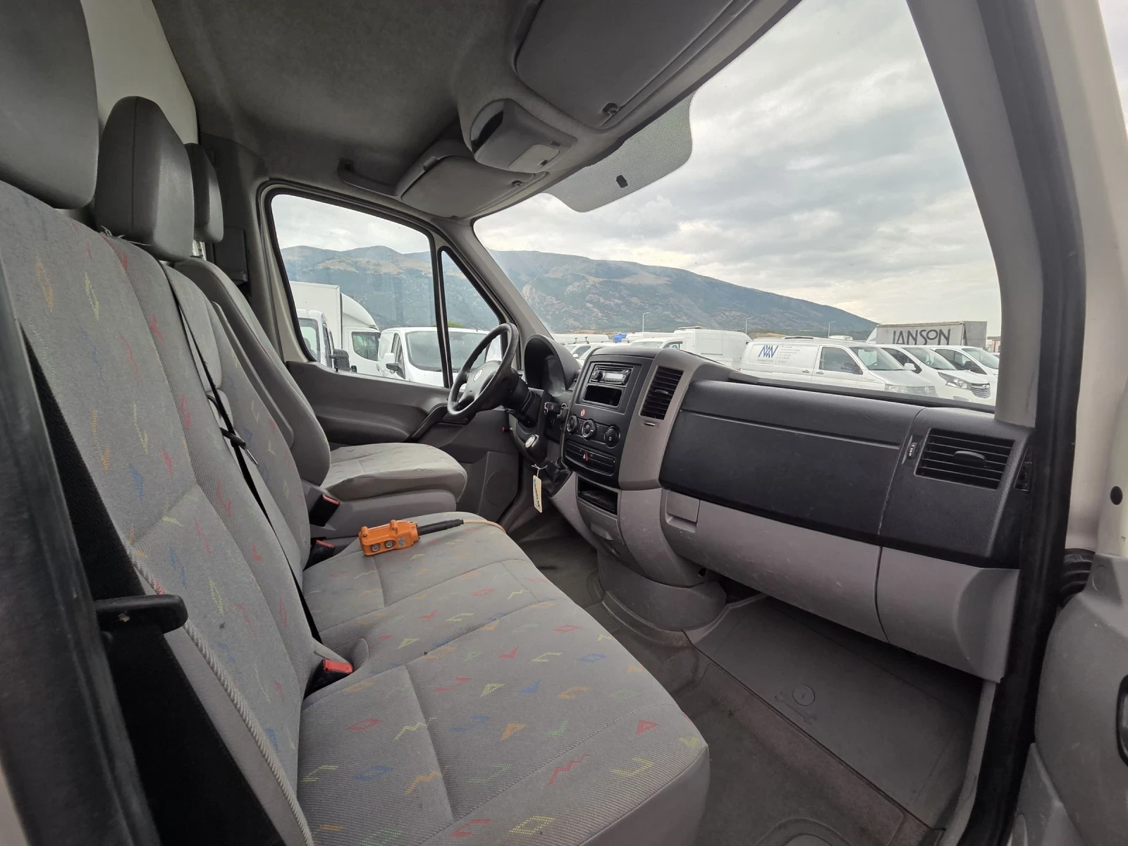VW Crafter КАТЕГОРИЯ Б КЛИМАТИК - изображение 10