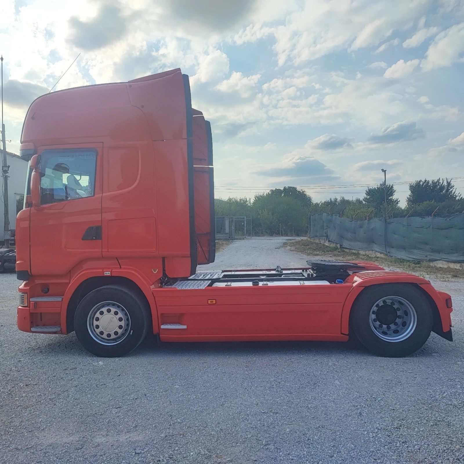 Scania R 450 РЕТАРДЕР* 1400л. РЕЗ.* ТАХО ГЕН. 2* СЕРВ.ИСТ* НАВИ, снимка 8 - Камиони - 55826566