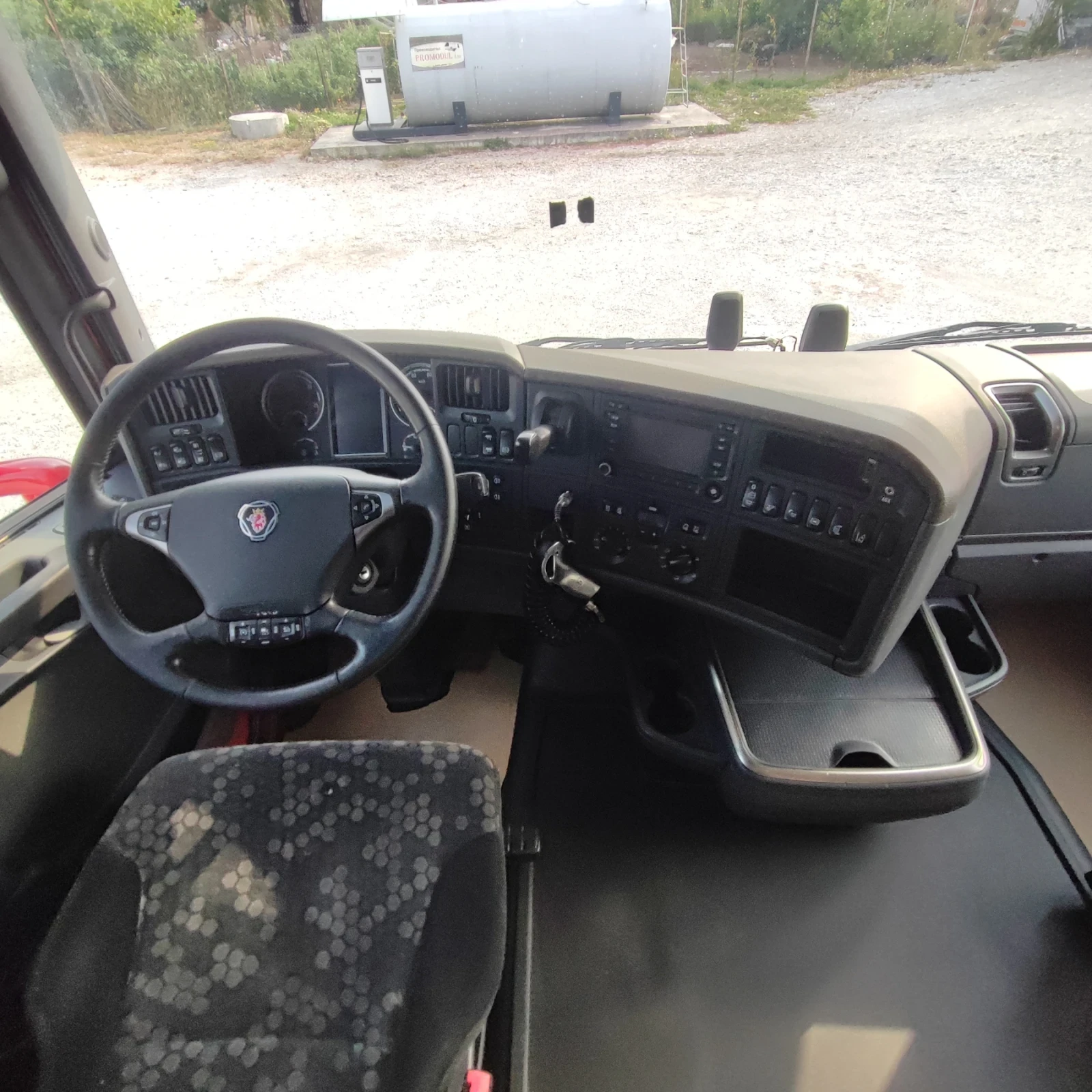 Scania R 450 РЕТАРДЕР* 1400л. РЕЗ.* ТАХО ГЕН. 2* СЕРВ.ИСТ* НАВИ, снимка 10 - Камиони - 55826566