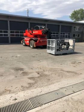 Телескопични товарачи Manitou MRT 2150, снимка 6