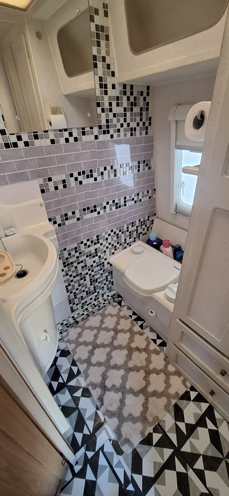 Каравана Swift SWIFT , снимка 5 - Каравани и кемпери - 53078903