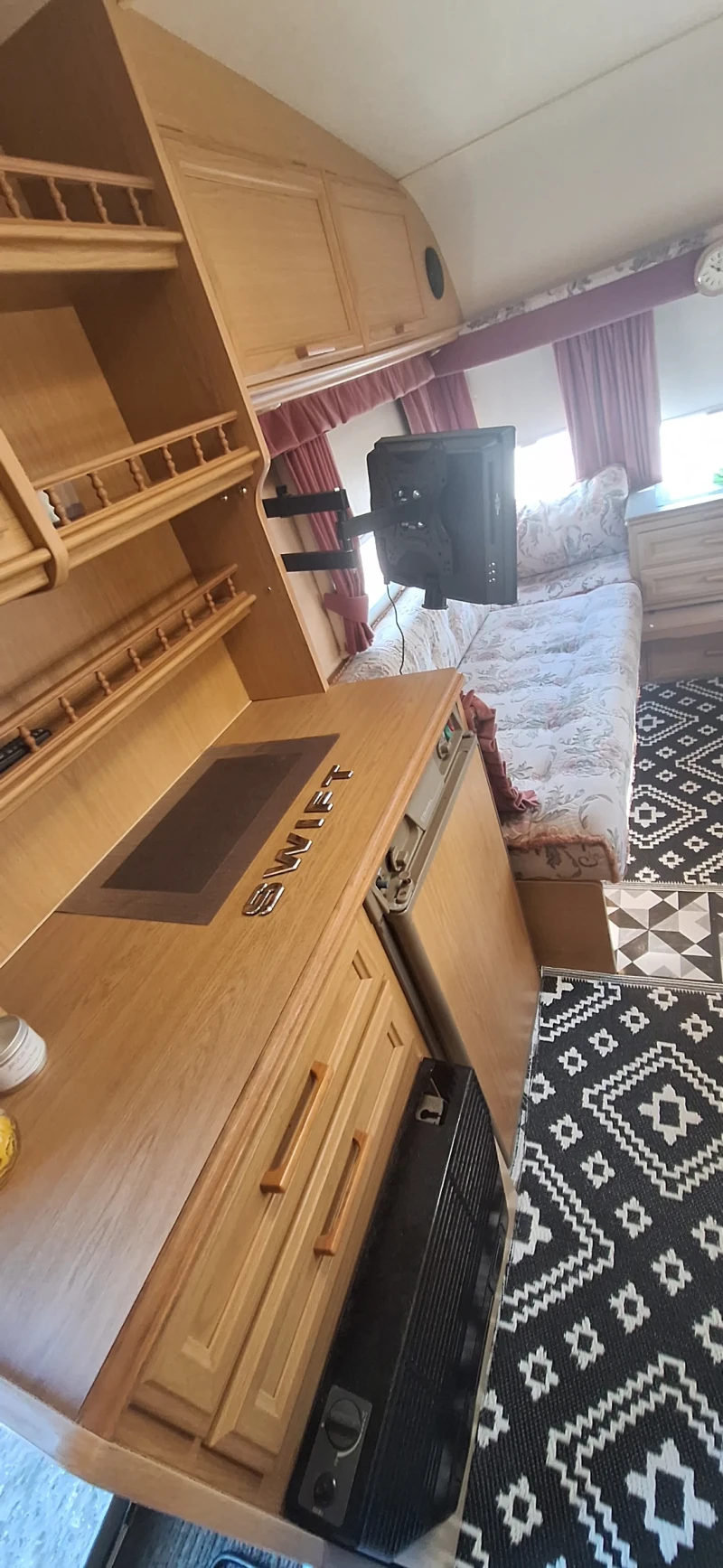 Каравана Swift SWIFT , снимка 6 - Каравани и кемпери - 53078903