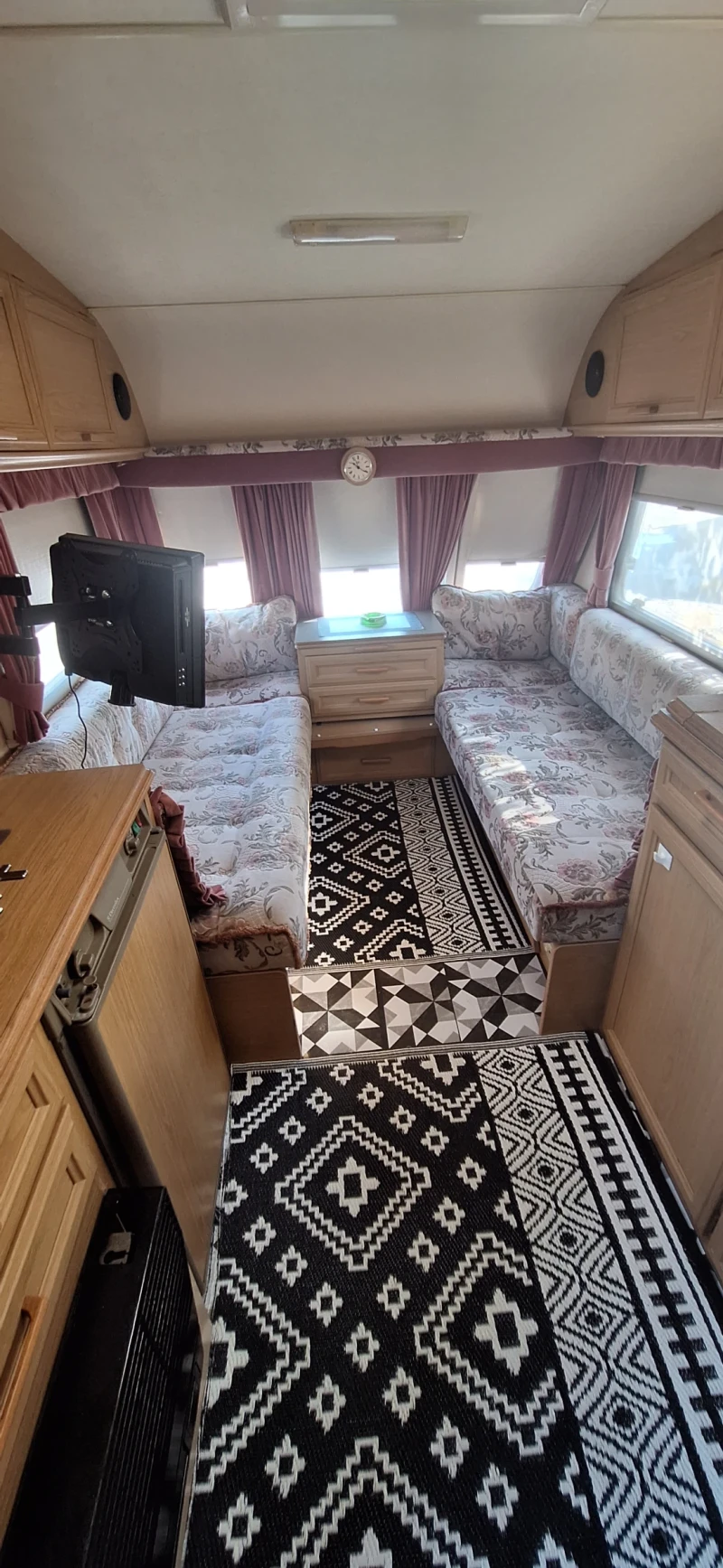 Каравана Swift SWIFT , снимка 8 - Каравани и кемпери - 53078903