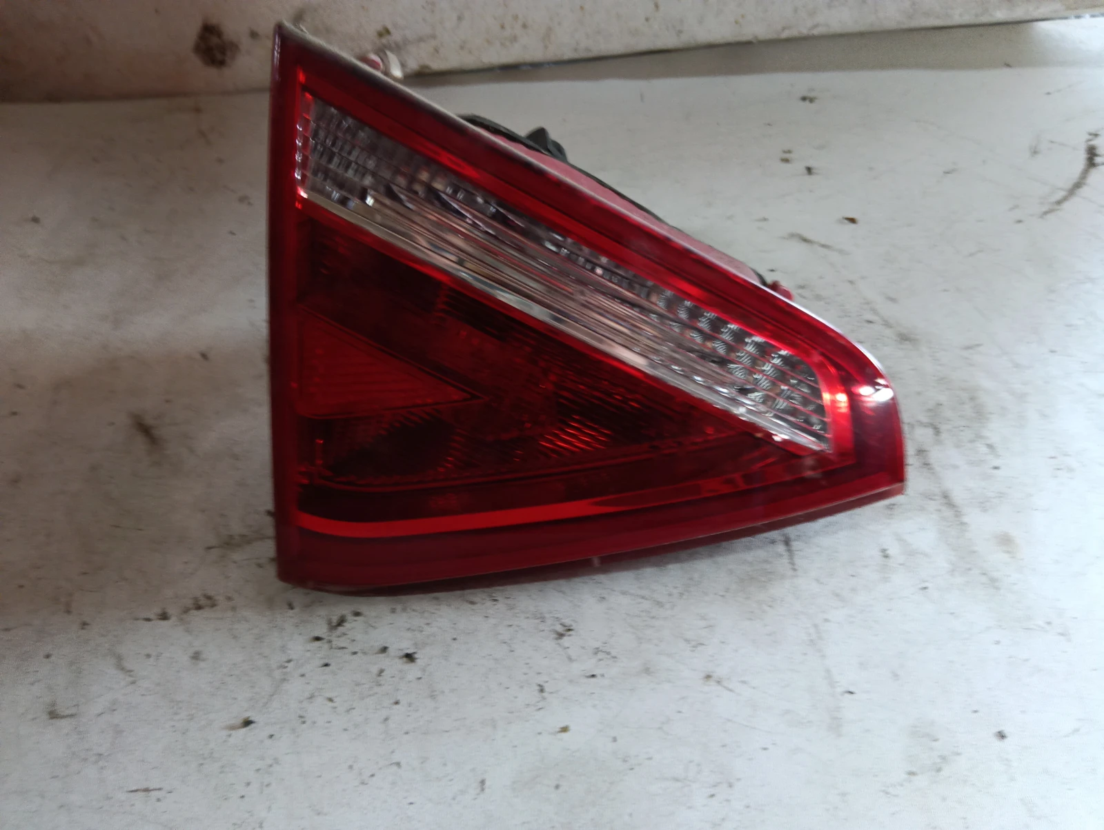 стоп ляв вътрешен 8T0945093 Audi A5