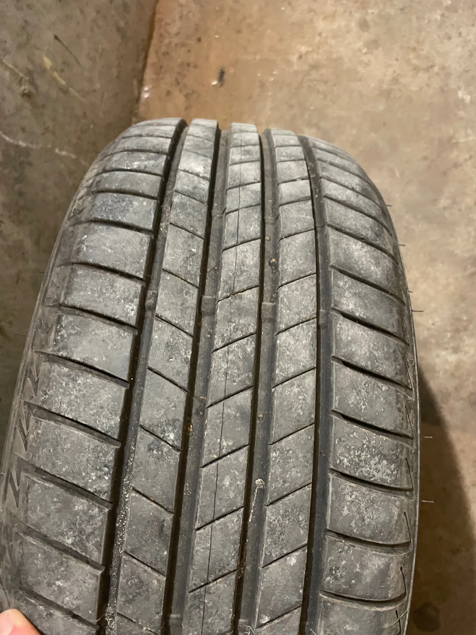 Гуми Летни 205/50R17, снимка 2 - Гуми и джанти - 54045034