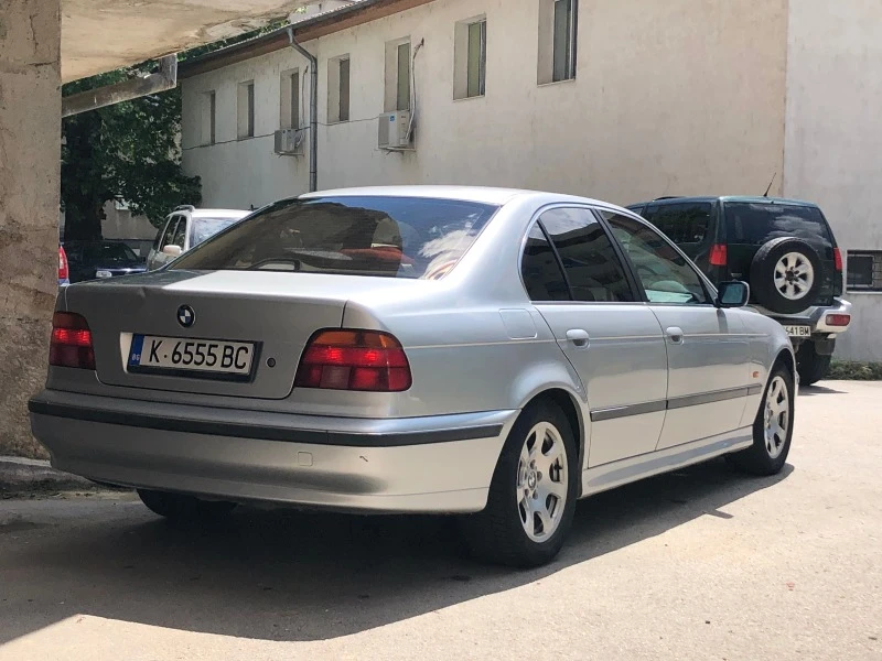 BMW 520, снимка 4 - Автомобили и джипове - 47953188