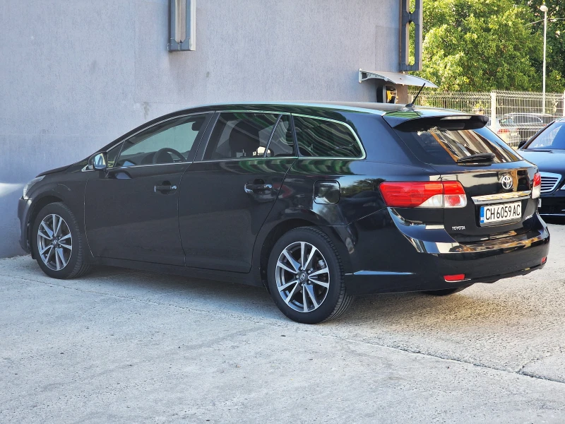 Toyota Avensis 2.2 Executive от България, снимка 5 - Автомобили и джипове - 51890980