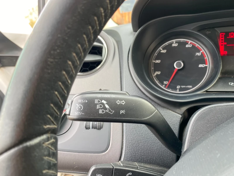 Seat Ibiza 1.4, снимка 11 - Автомобили и джипове - 52251152