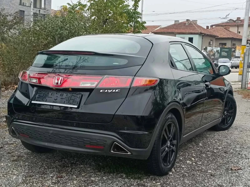 Honda Civic 1.8/140коня/Климатроник/6-скорости, снимка 3 - Автомобили и джипове - 52626147