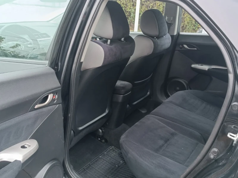 Honda Civic 1.8/140коня/Климатроник/6-скорости, снимка 9 - Автомобили и джипове - 52626147