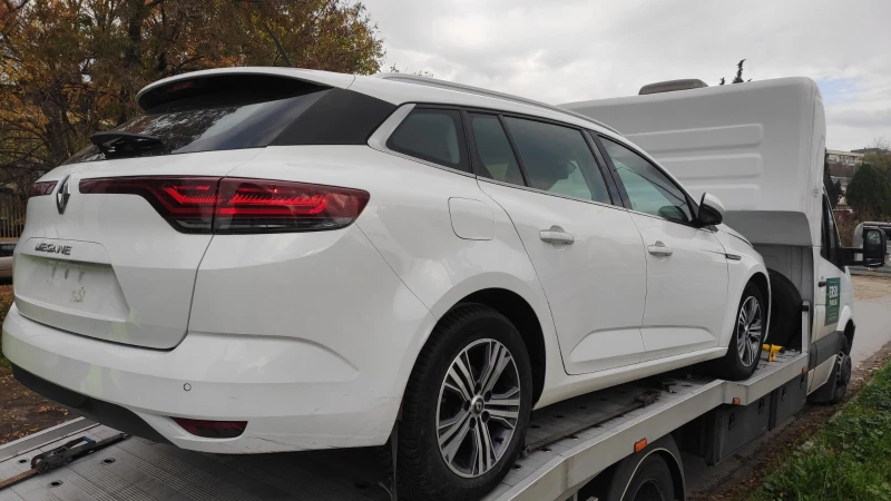 Renault Megane 1.5 dci, снимка 4 - Автомобили и джипове - 52367270