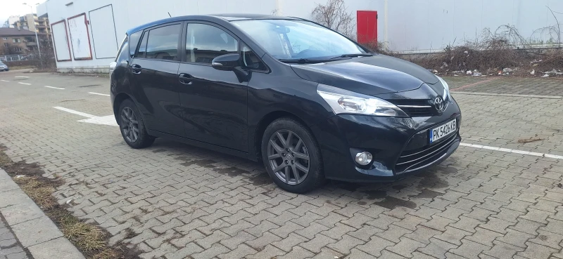 Toyota Verso, снимка 4 - Автомобили и джипове - 53338401