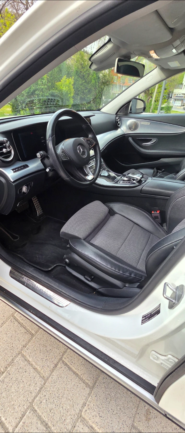 Mercedes-Benz E 220 Allterein E220 4MATIC , снимка 7 - Автомобили и джипове - 54997034