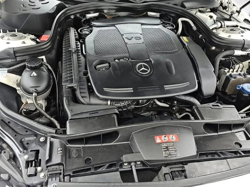 Mercedes-Benz E 300 4Matic Avantgarde - САМО 30% АВАНС, снимка 6 - Автомобили и джипове - 56002495
