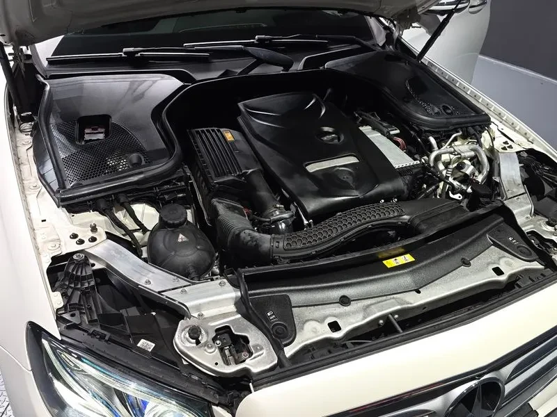 Mercedes-Benz E 300 4MATIC - САМО 30% АВАНС, снимка 6 - Автомобили и джипове - 56266601