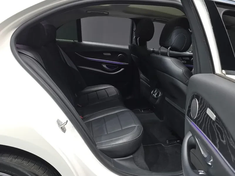 Mercedes-Benz E 300 4MATIC - САМО 30% АВАНС, снимка 12 - Автомобили и джипове - 56266601