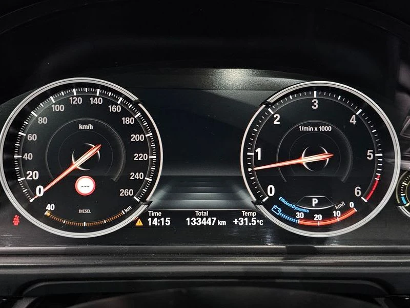 BMW 530 530d xDrive M Aero Dynamic| 258к.с., снимка 8 - Автомобили и джипове - 56289721