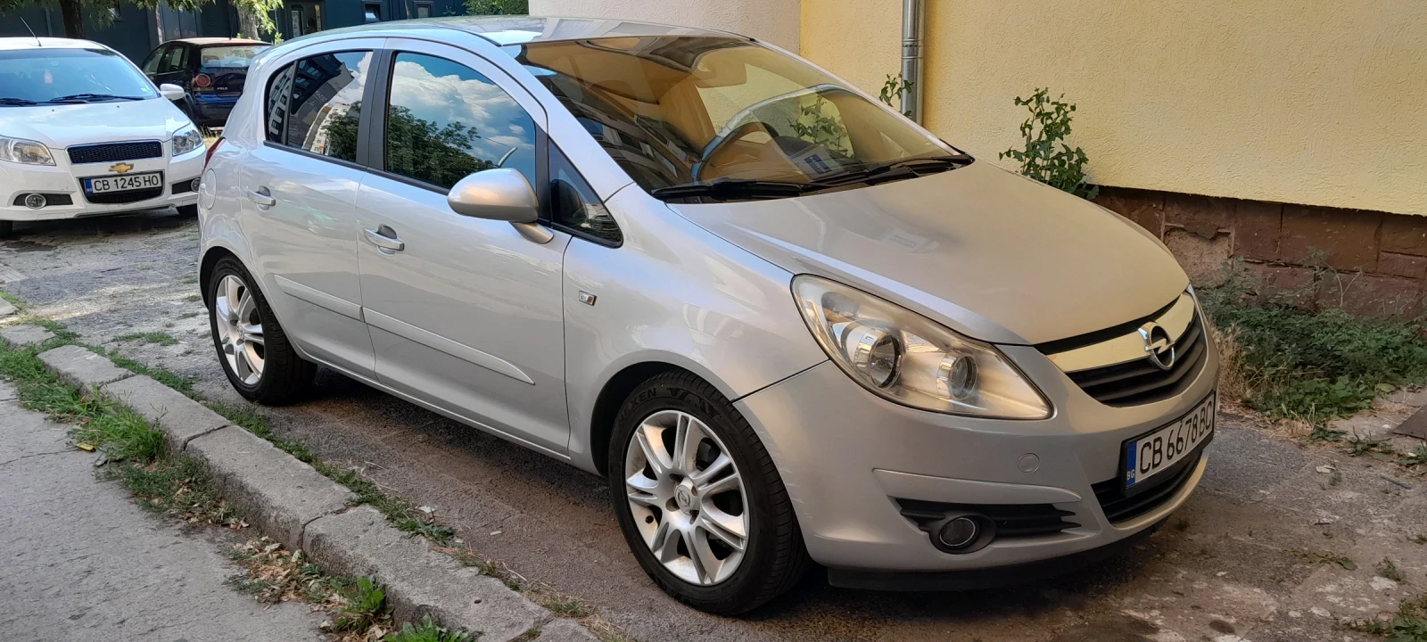 Opel Corsa 1.2 COSMO бензин - изображение 4