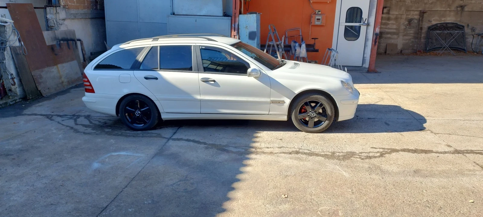 Mercedes-Benz C 200  - изображение 5