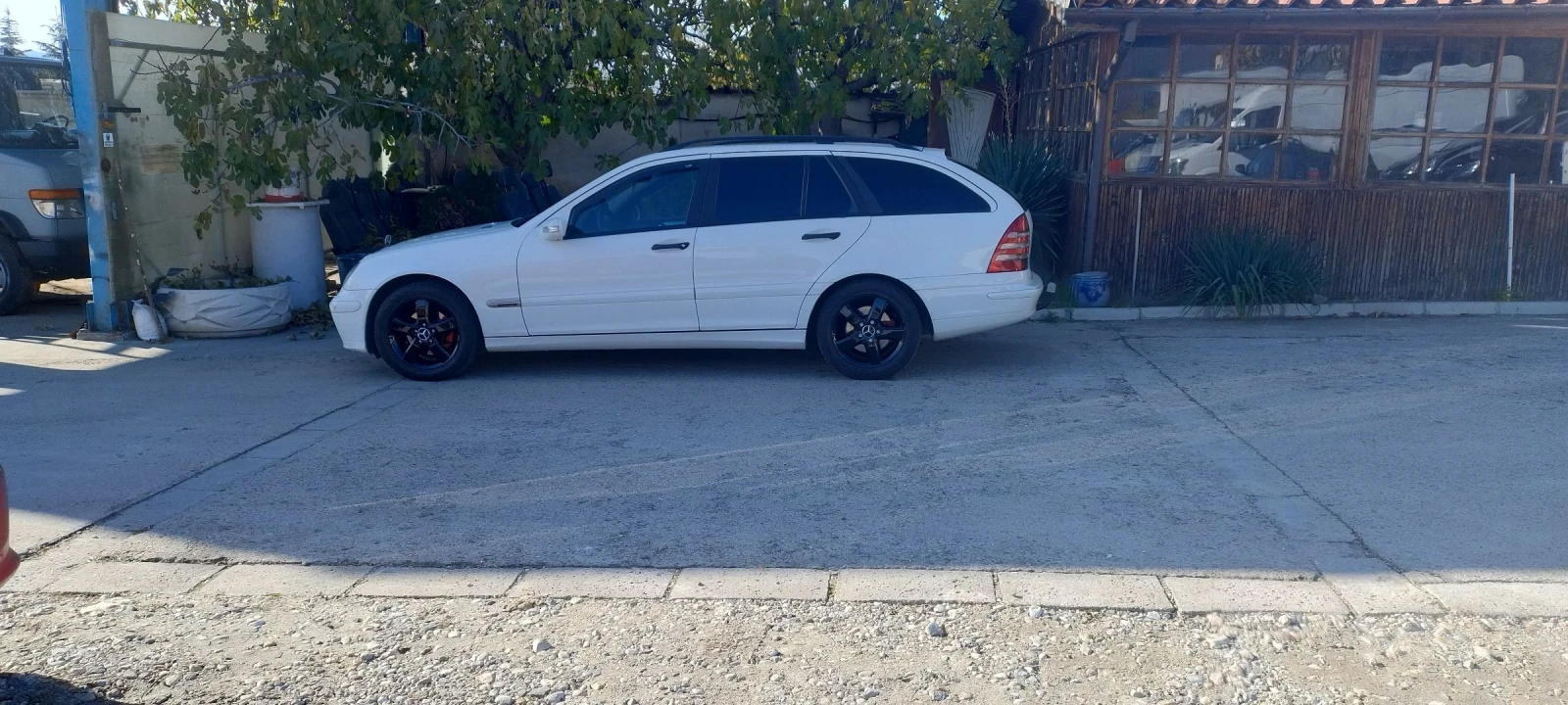 Mercedes-Benz C 200  - изображение 3
