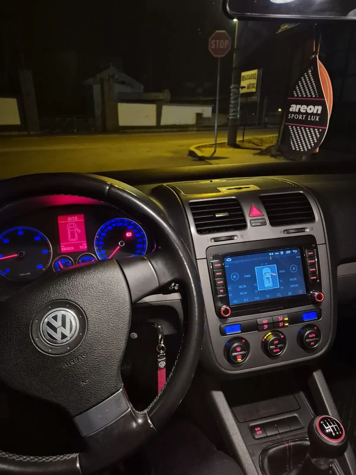 VW Golf 1.9 TDI ,  6 скорости - изображение 9