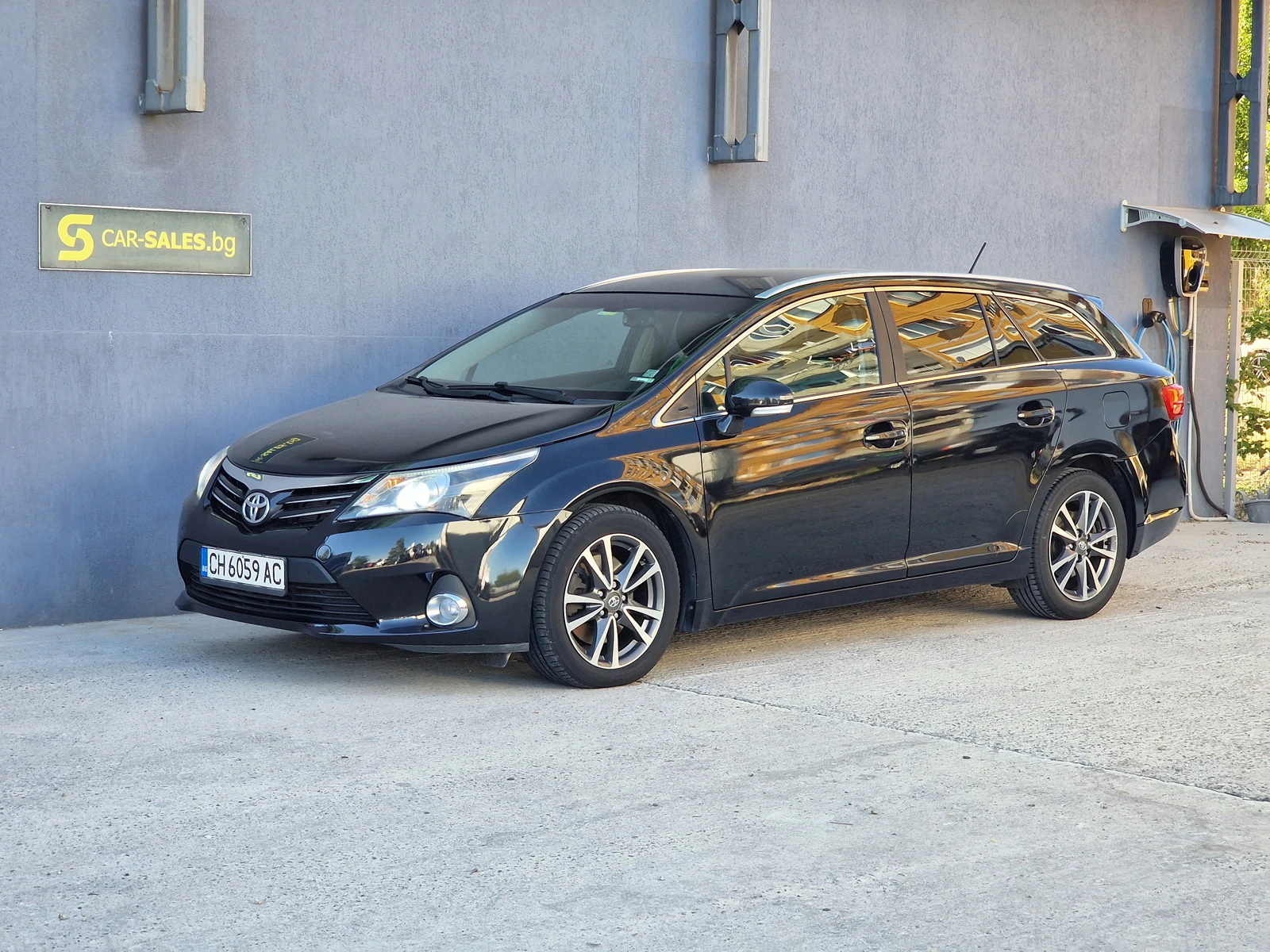Toyota Avensis 2.2 Executive от България - изображение 9