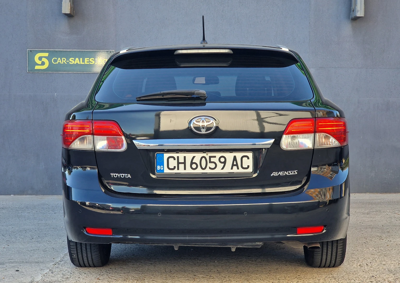 Toyota Avensis 2.2 Executive от България - изображение 6
