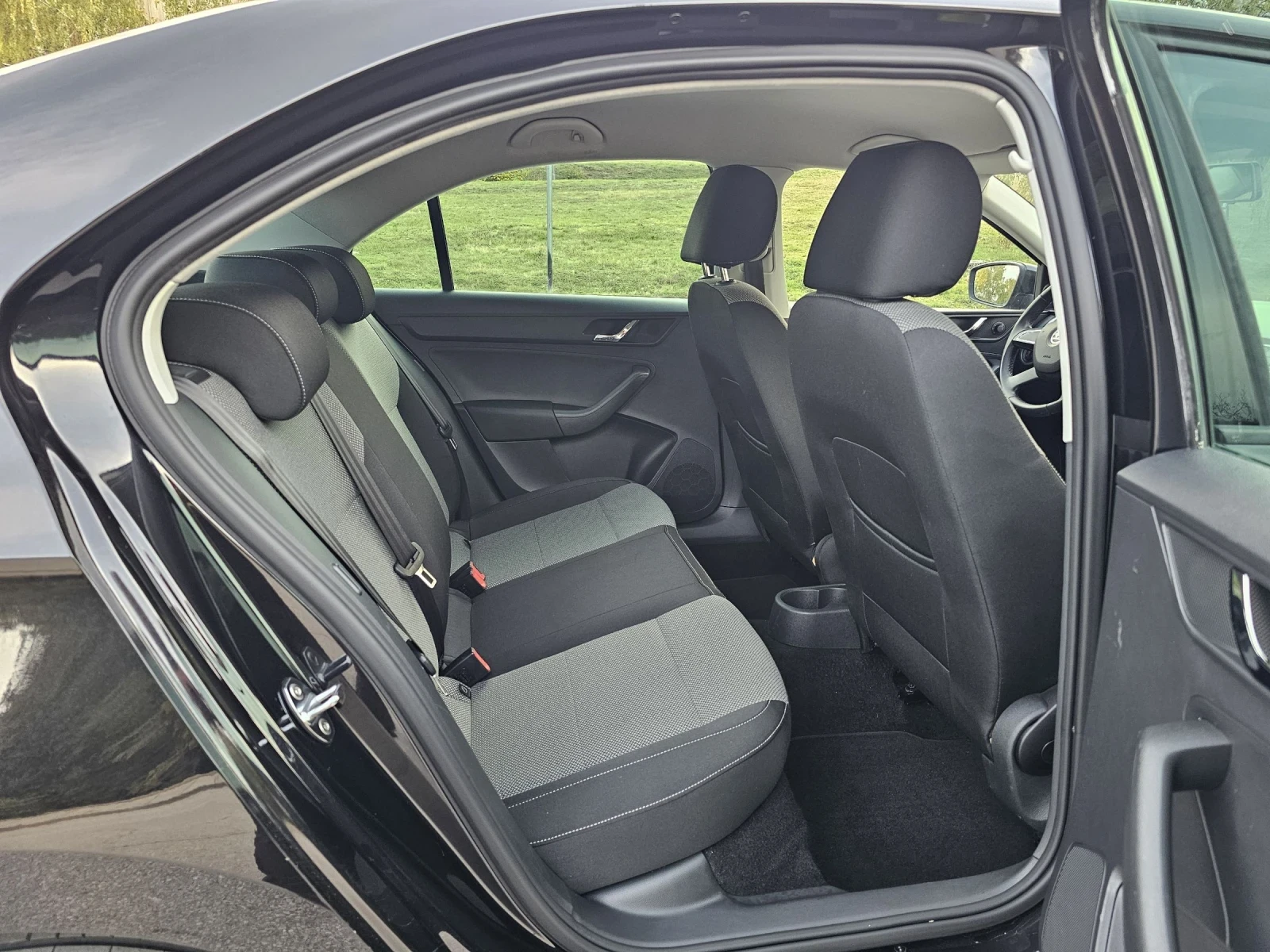 Skoda Rapid 1.2 Tsi- 105.  , 1- . | Mobile.bg   13