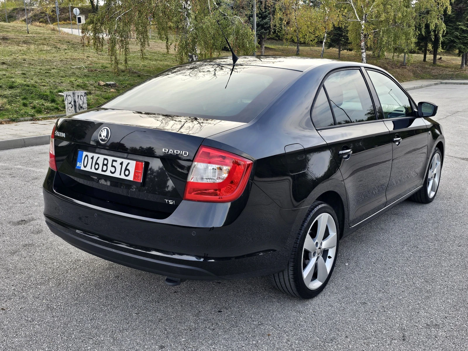 Skoda Rapid 1.2 Tsi- 105к.с Сервизна история, 1-ви собственик. - изображение 7