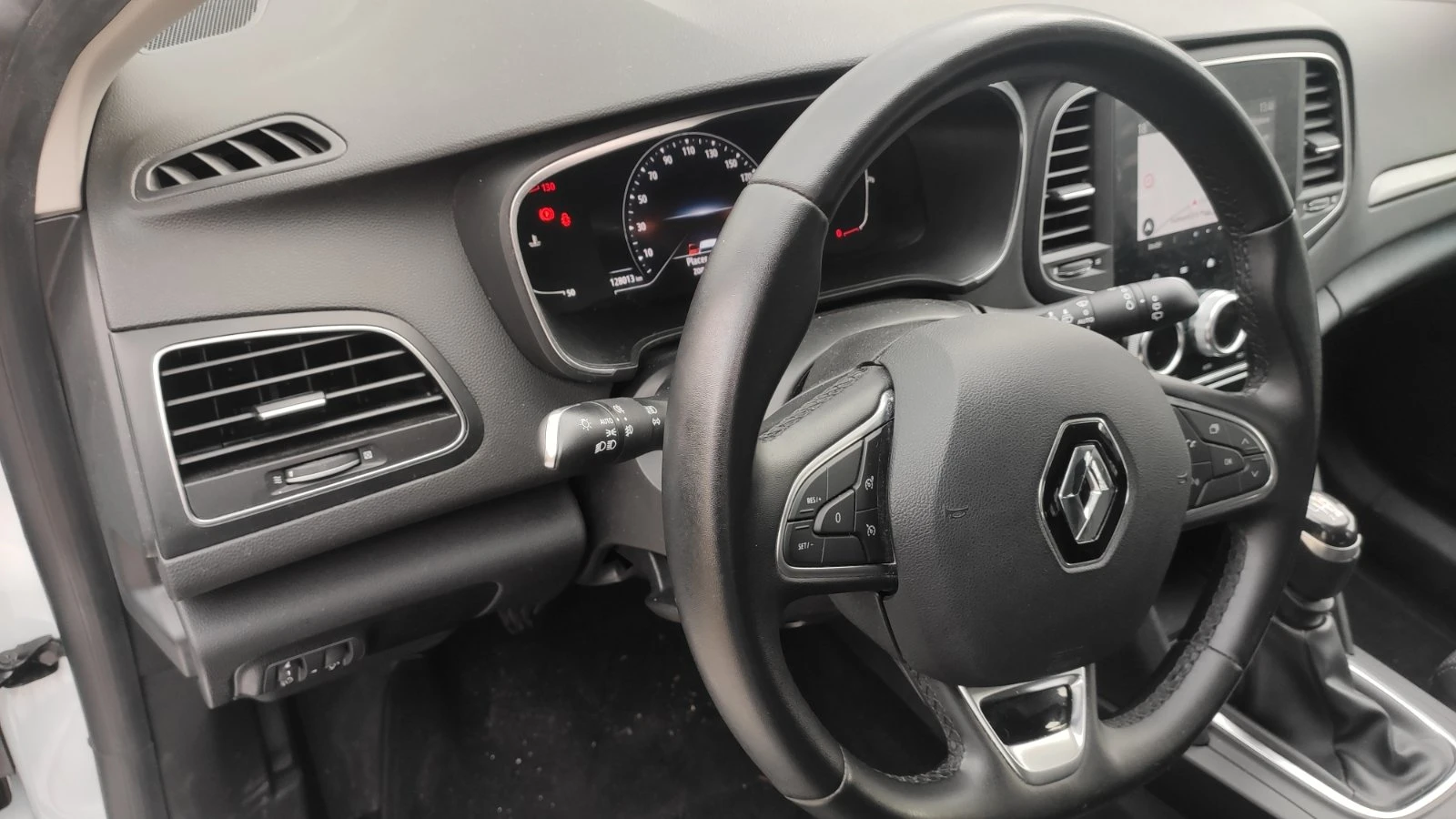 Renault Megane 1.5 dci - изображение 9