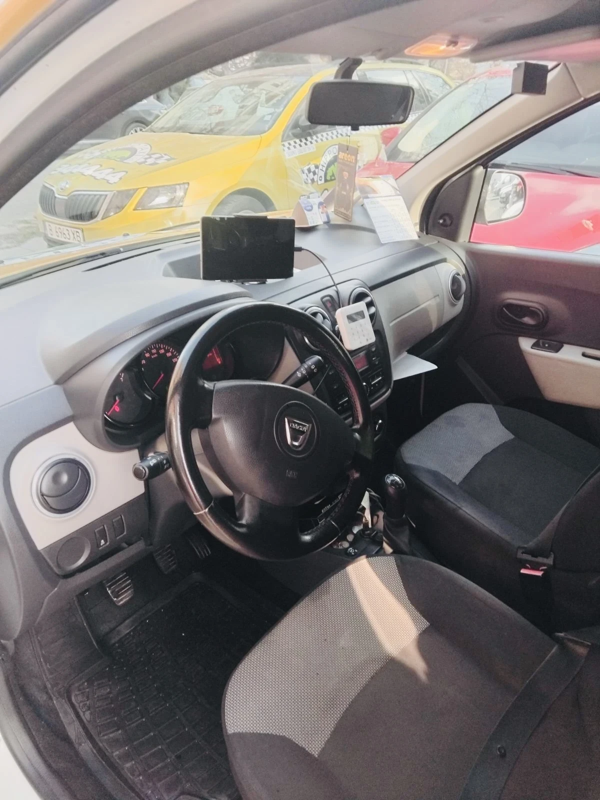 Dacia Lodgy, снимка 8 - Автомобили и джипове - 53923180