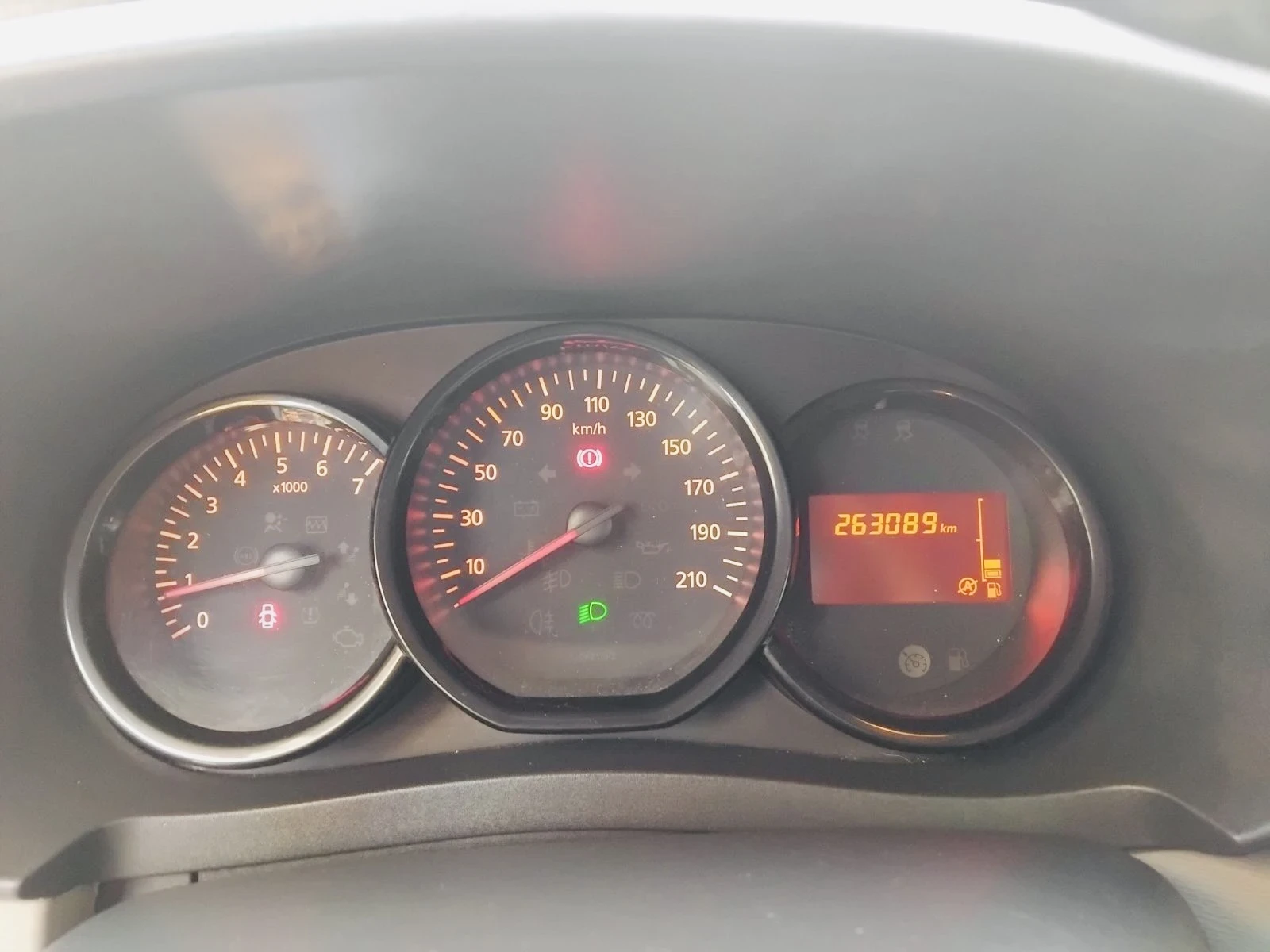 Dacia Lodgy, снимка 5 - Автомобили и джипове - 53923180