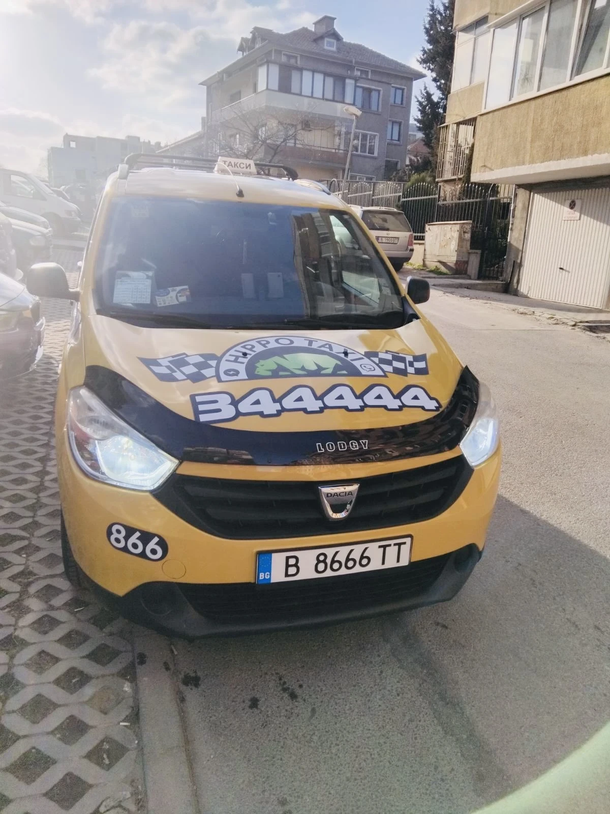 Dacia Lodgy, снимка 13 - Автомобили и джипове - 53923180