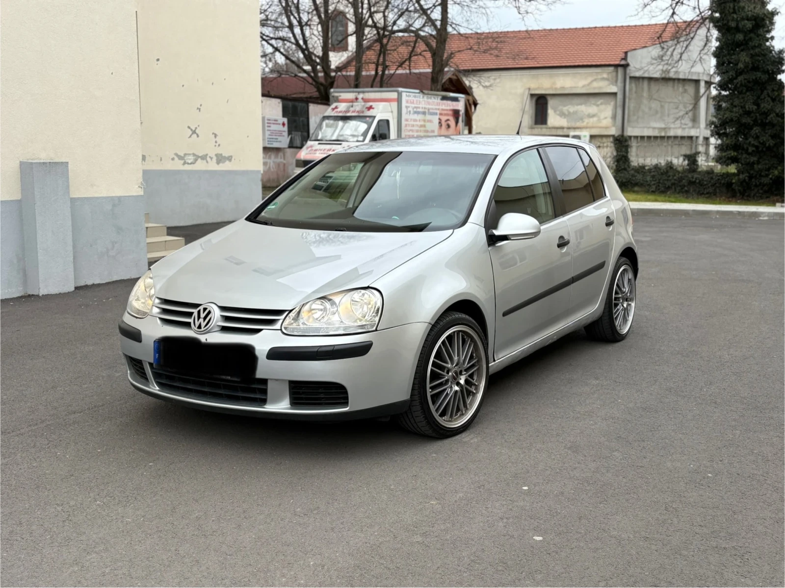 VW Golf 1.9tdi, снимка 2 - Автомобили и джипове - 53949549
