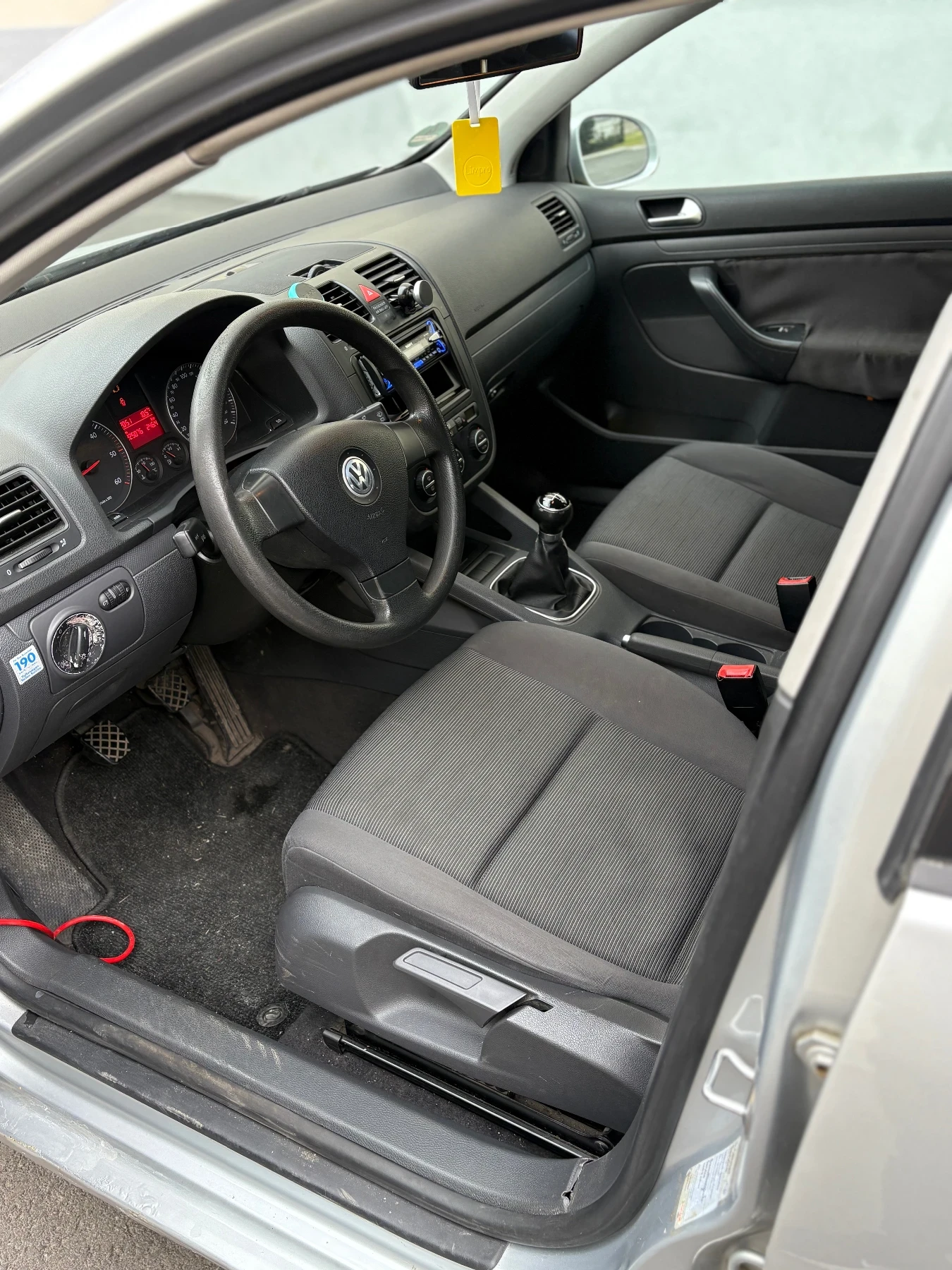 VW Golf 1.9tdi, снимка 8 - Автомобили и джипове - 53949549