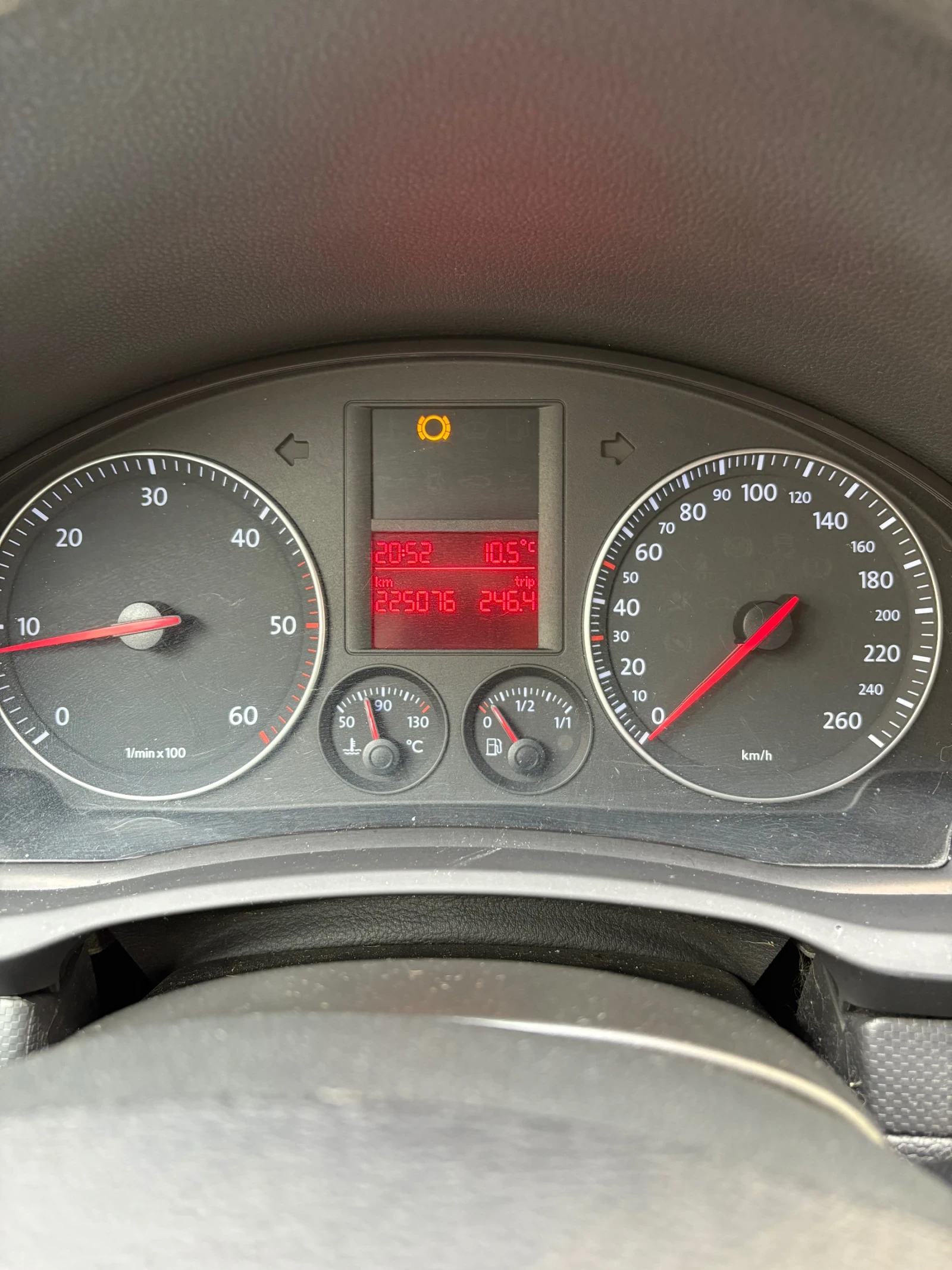 VW Golf 1.9tdi, снимка 9 - Автомобили и джипове - 53949549