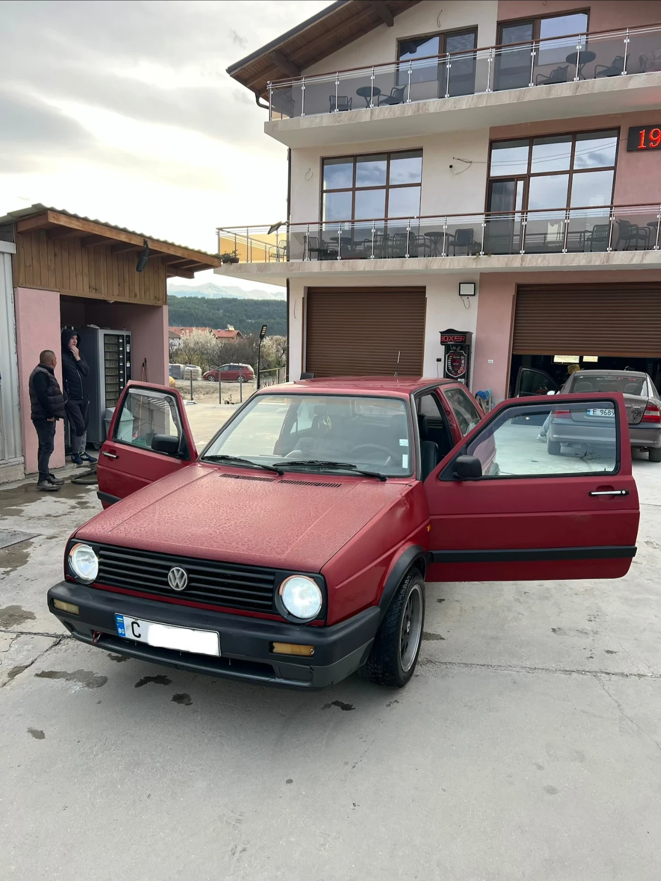 VW Golf Glof 1.6TD, снимка 11 - Автомобили и джипове - 54180988