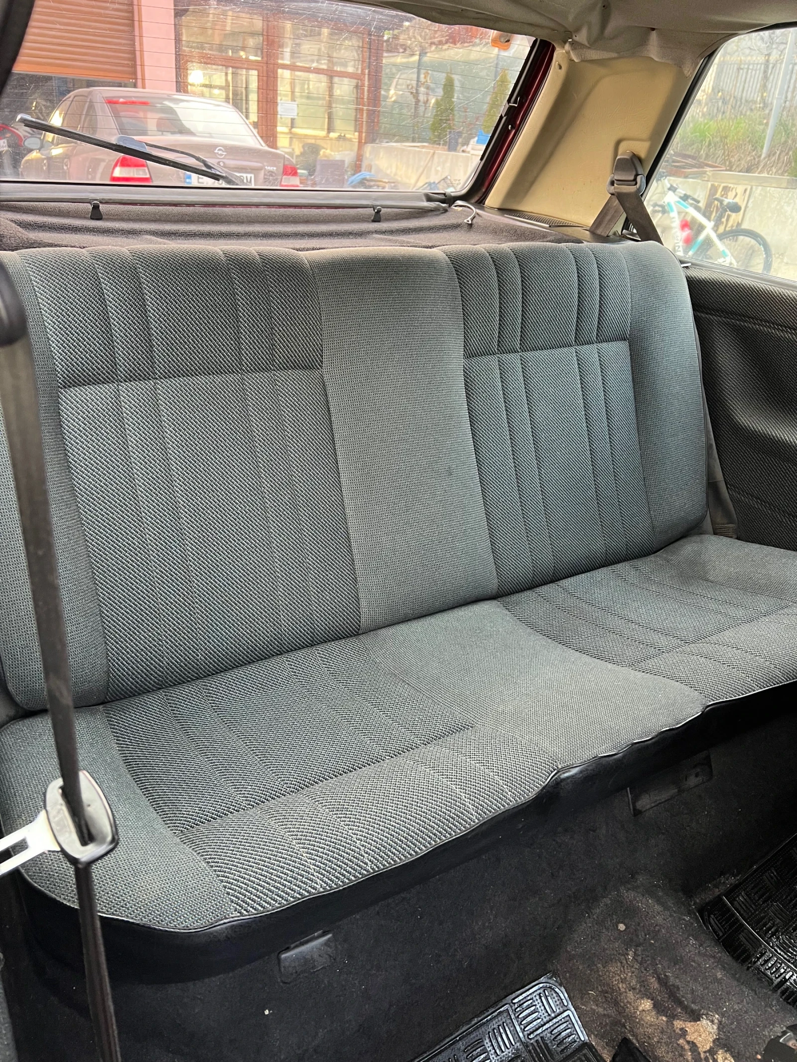 VW Golf Glof 1.6TD, снимка 8 - Автомобили и джипове - 54180988