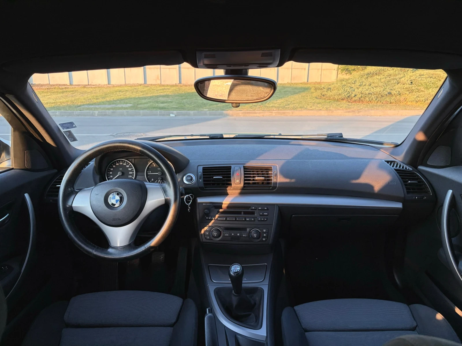 BMW 118, снимка 11 - Автомобили и джипове - 54476522