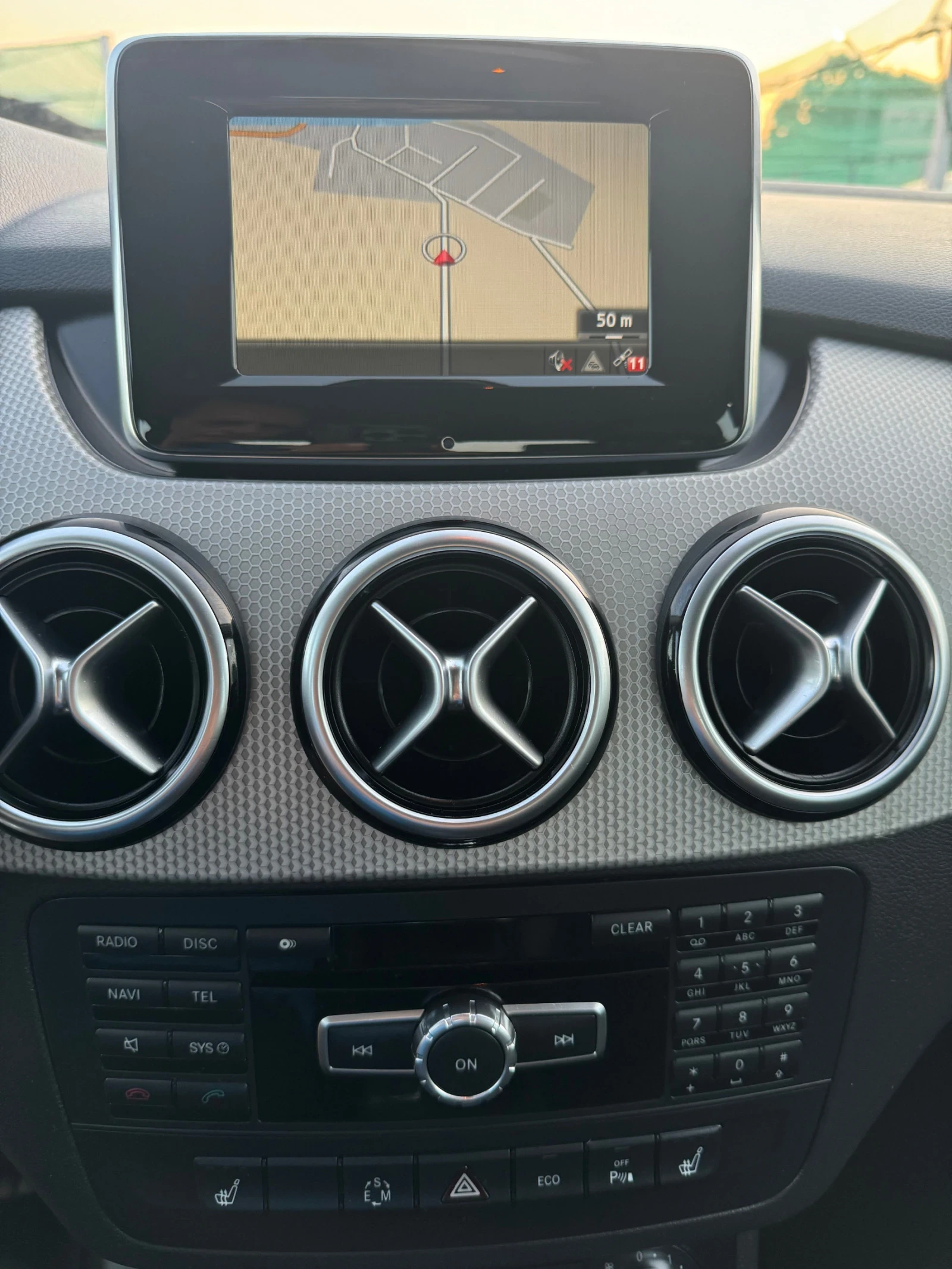 Mercedes-Benz B 180 ШВЕЙЦАРИЯ , Автомат , LED, снимка 14 - Автомобили и джипове - 54680929
