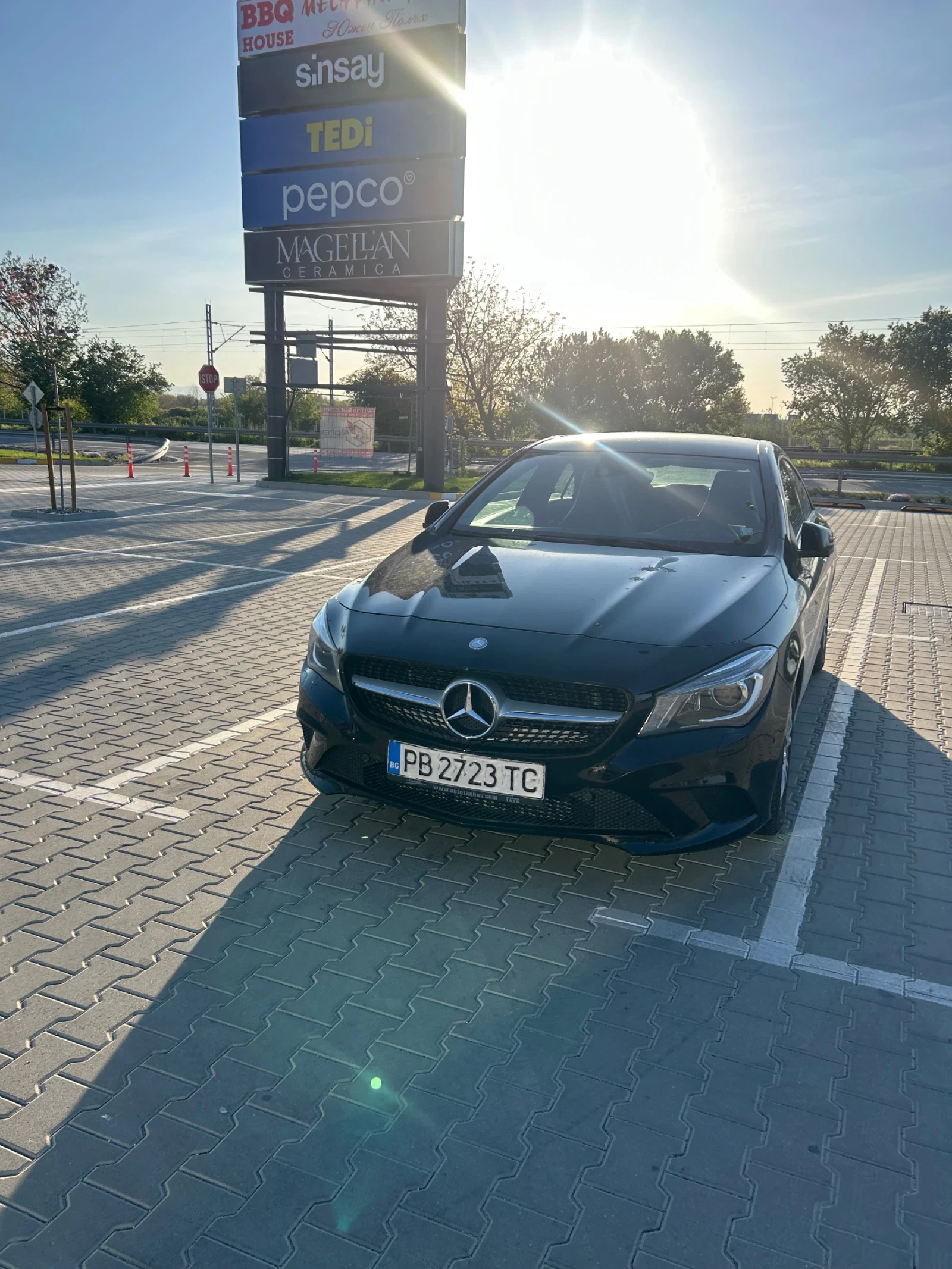 Mercedes-Benz CLA 220, снимка 11 - Автомобили и джипове - 54714373