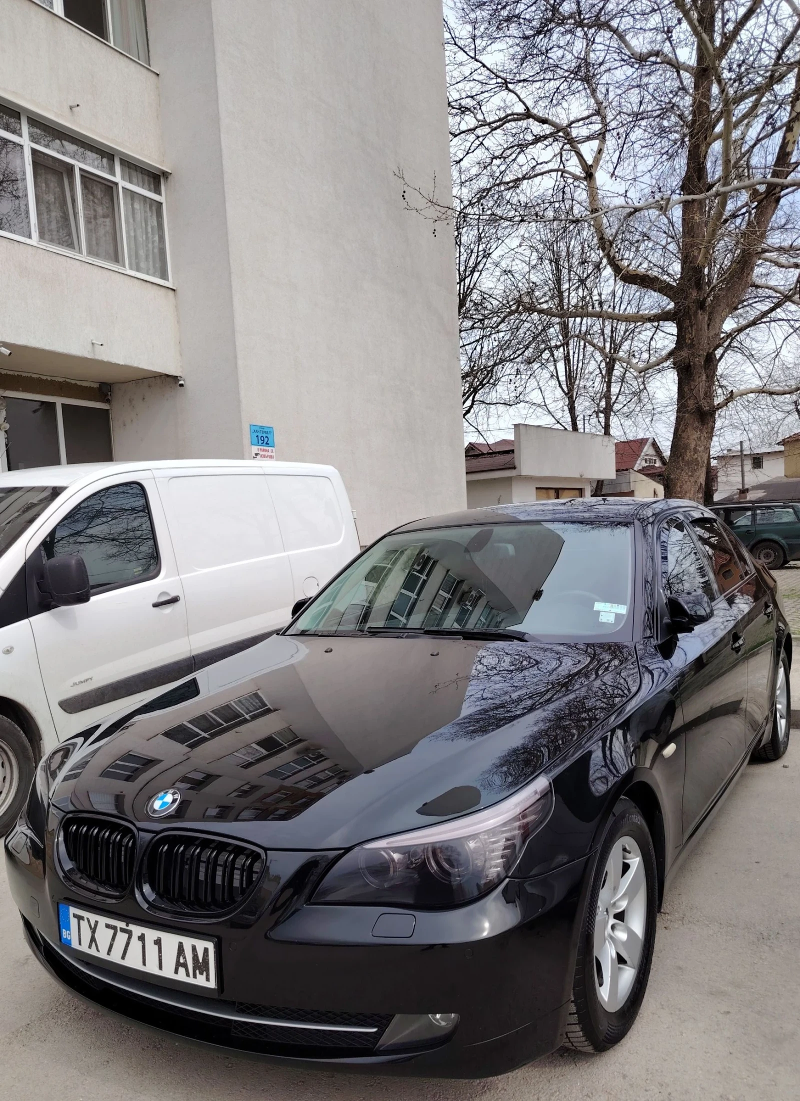 BMW 520 facelift, снимка 13 - Автомобили и джипове - 54764563