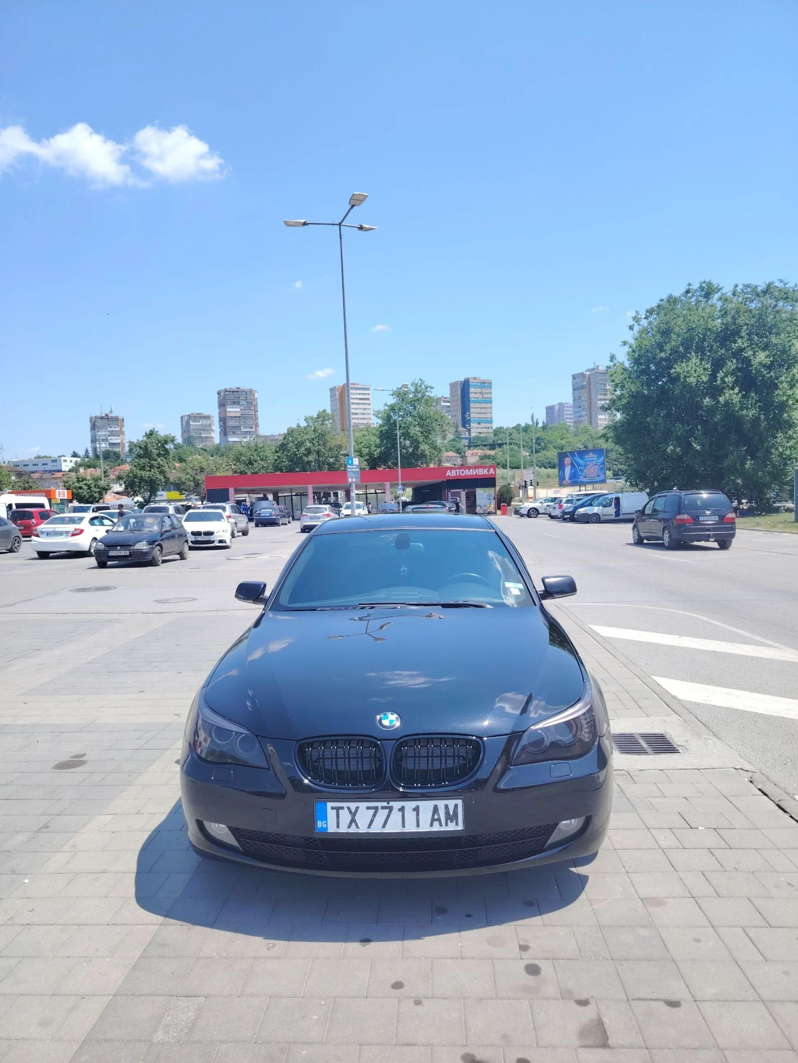 BMW 520 facelift, снимка 9 - Автомобили и джипове - 54764563