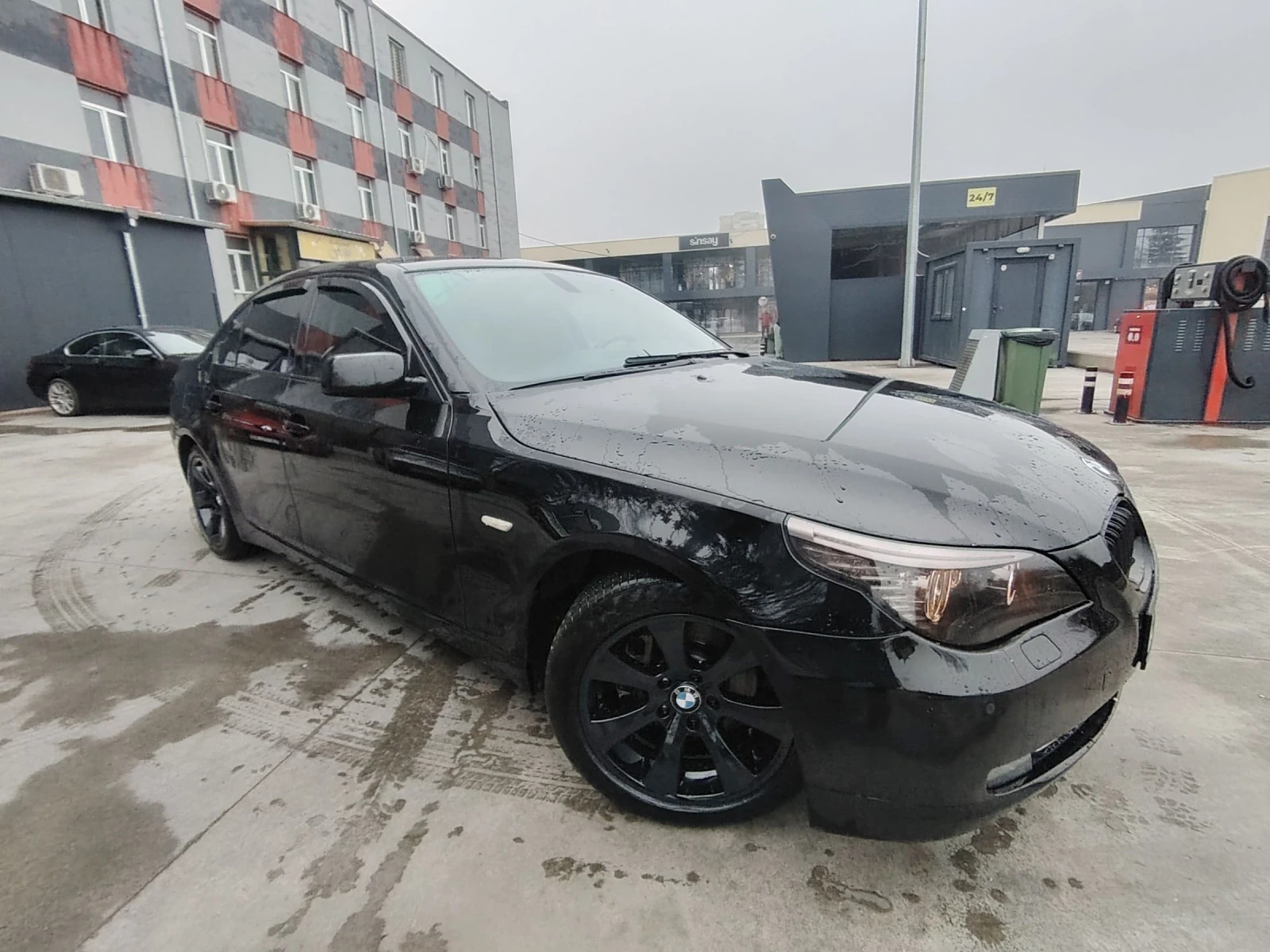 BMW 520 facelift, снимка 12 - Автомобили и джипове - 54764563
