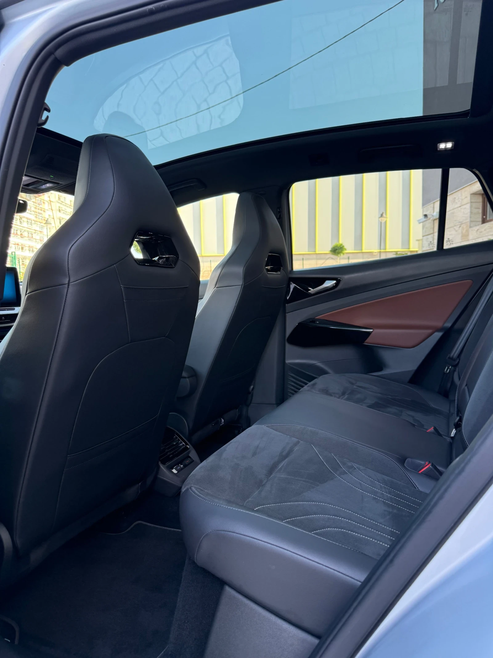 VW ID.4 PRO PERFORMANCETECH/82KWH/СПОРТНИ СЕДАЛКИ/ГАРАНЦИЯ, снимка 10 - Автомобили и джипове - 55625105
