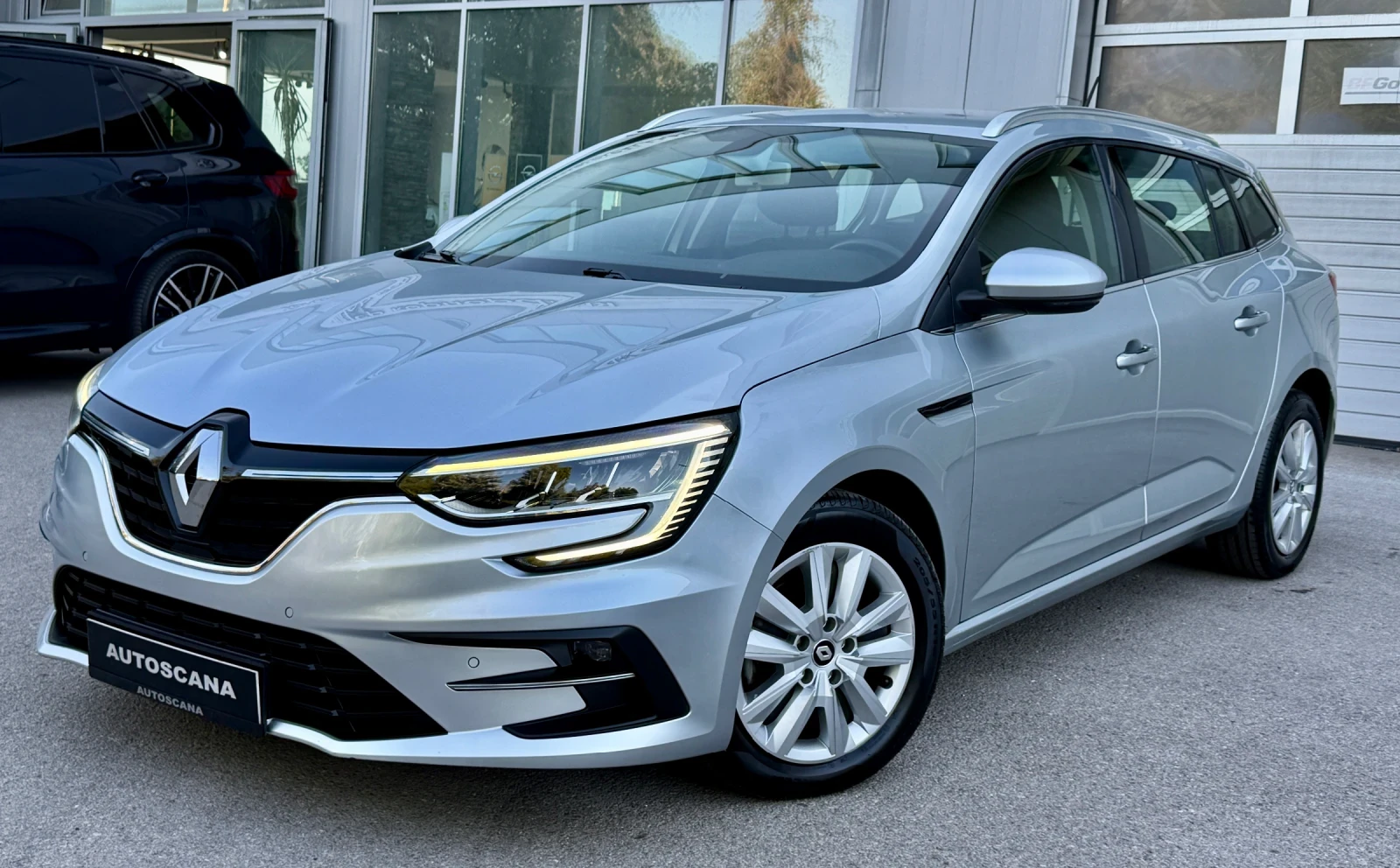 Renault Megane 58000км / keyless / Автоматик, снимка 2 - Автомобили и джипове - 55694533
