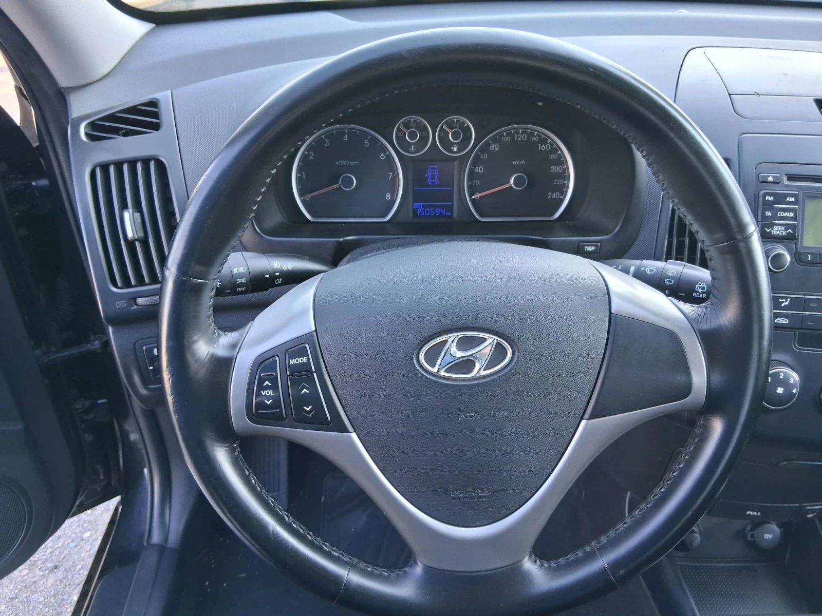 Hyundai I30 1.6 PREMIUM , снимка 9 - Автомобили и джипове - 56223169