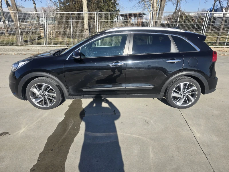 Kia Niro, снимка 6 - Автомобили и джипове - 47802464